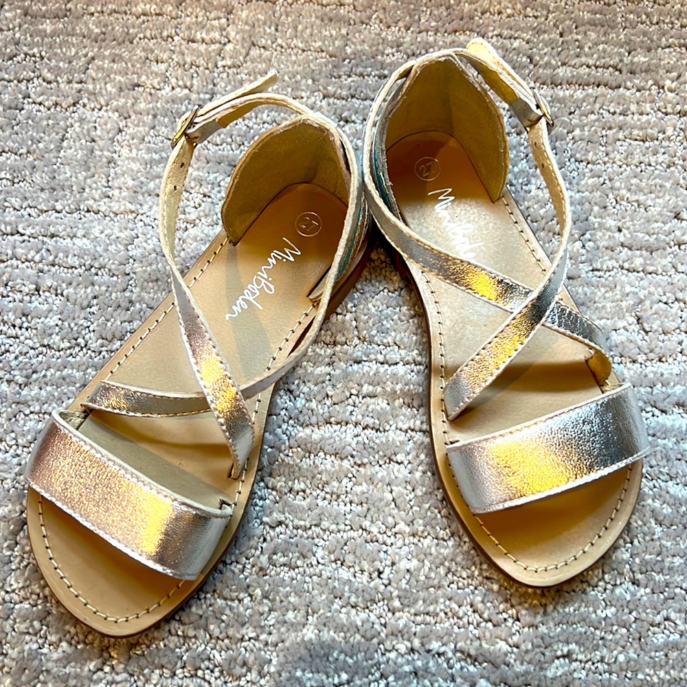 Mini Boden girls crisscross sandals - size 27